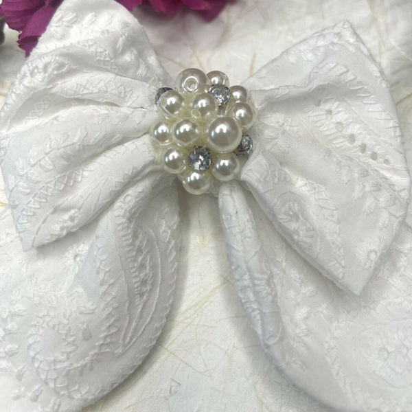 Kids Hair Clip: Classic White