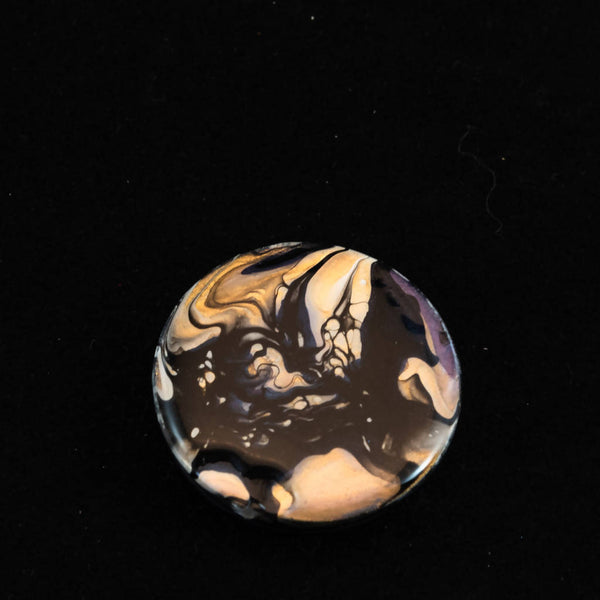 Pop up phone grip with acrylic pouring face
