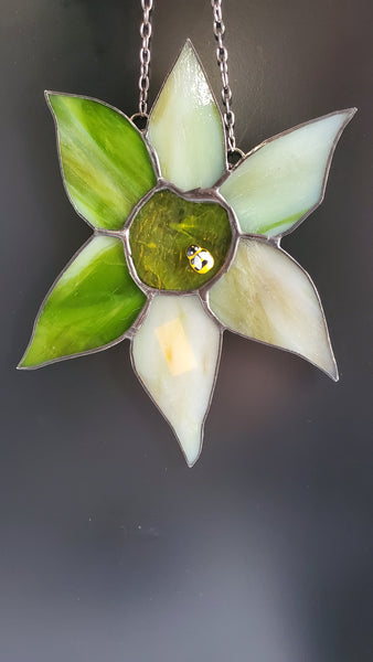 Stained glass flowers with Ladybug or Bumblebee