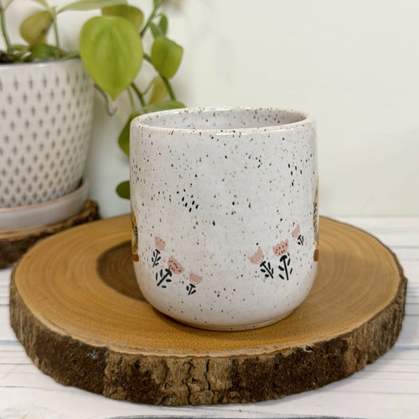 White speckled mug with snails 16 oz.