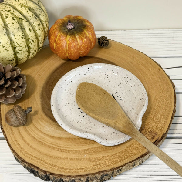 “Hello autumn” on white speckled Spoon rest