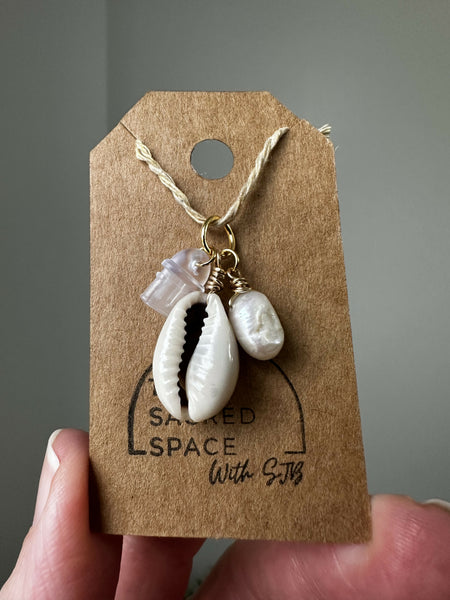 Cowrie & Freshwater Pearl Kindle Charm