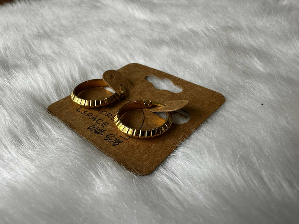 Edgy Hoops - Gold