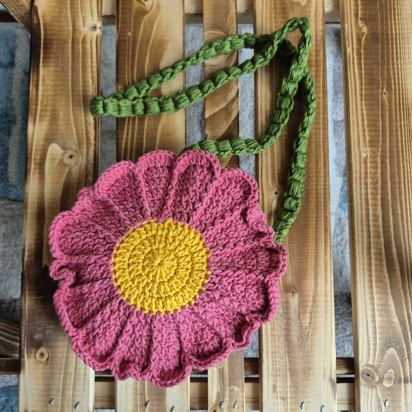 Yarn By Zee Crochet Daisy Purse