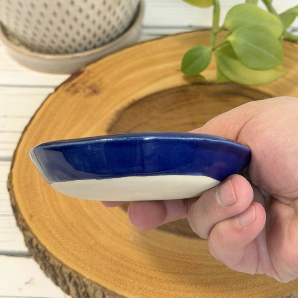 Chicken ring dish with blue rim - Unique Town Boutique