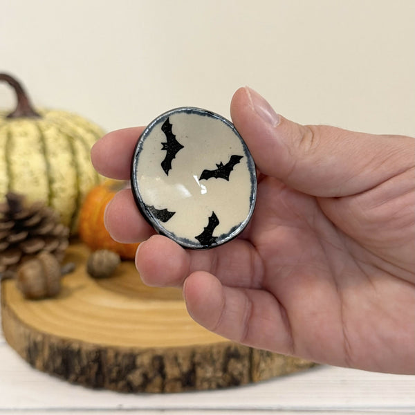 Bat Calming stone with black rim