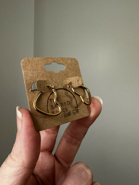 Small Heart Hoops - Gold