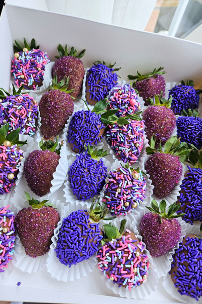 Chocolate Covered Strawberries - Unique Town Boutique