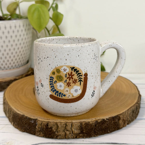 White speckled mug with snails 16 oz.