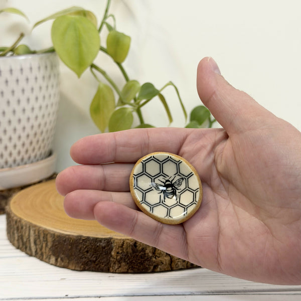 Bee patterned calming Stone with honey coloured rim - Unique Town Boutique