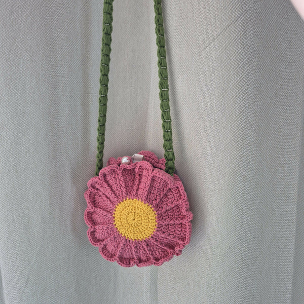 Yarn By Zee Crochet Daisy Purse