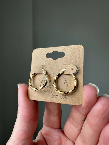 Twist Hoops - Gold