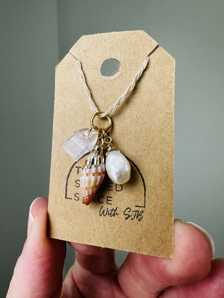 Conch Shell & Freshwater Pearl Kindle Charm