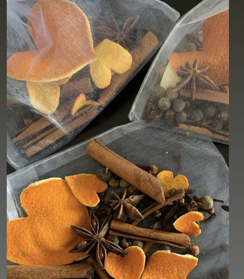 Spice Steamer Sachet with orange peel hearts
